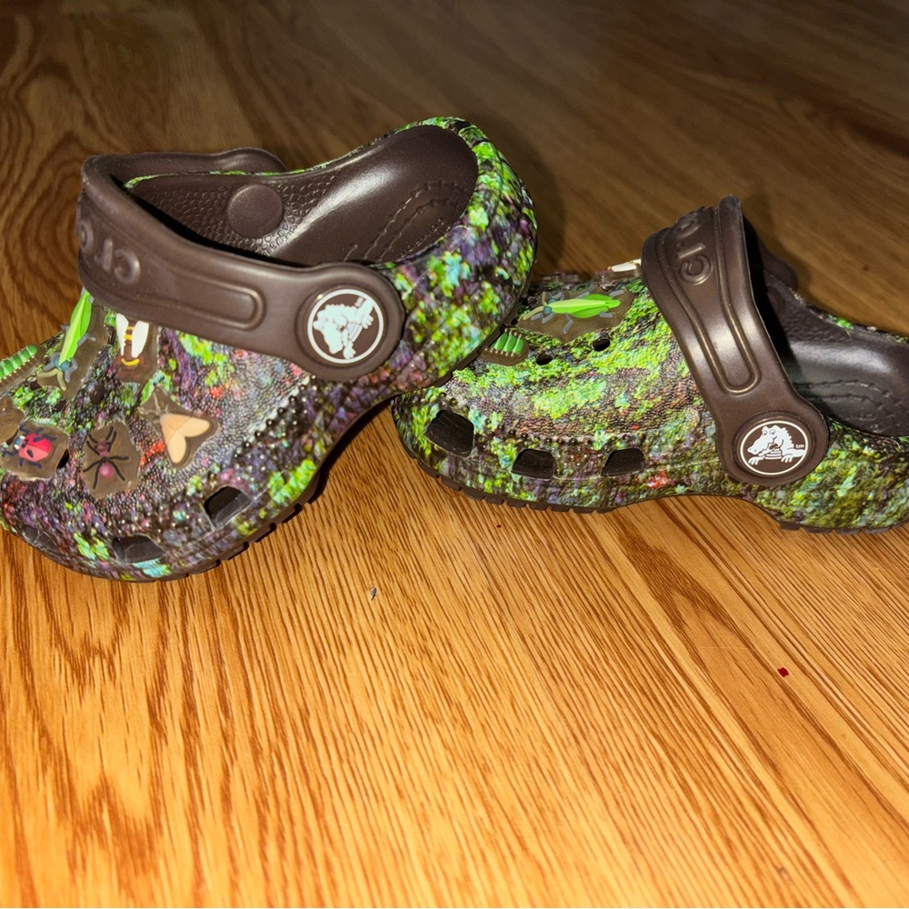 NWOT Kids' Camo Clogs
